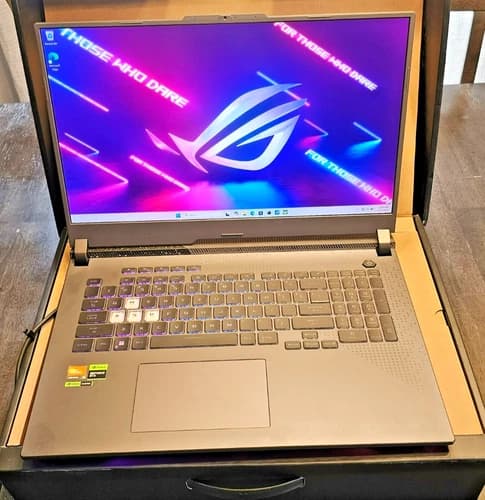 NEW LISTINGASUS ROG Strix G17 G713PV 17.3" Ryzen 9 7845HX 3.0GHz 16GB RAM 1TB SSD RTX 4060